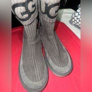 Ugg Australia Women Classic Short Sweater Knit Suede boots shoes sz 9